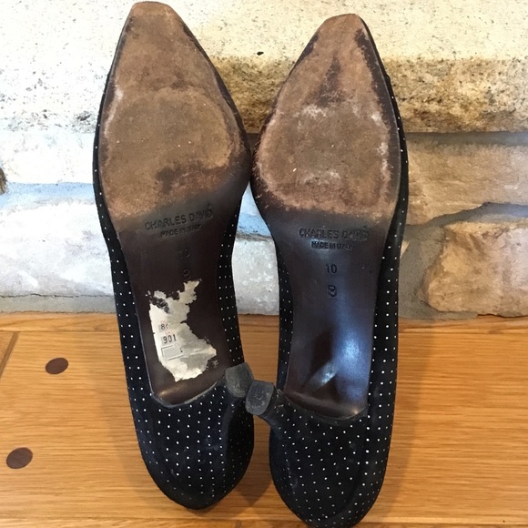 Vintage Charles David Black Polka Dot Suede Pumps - Picture 8 of 8